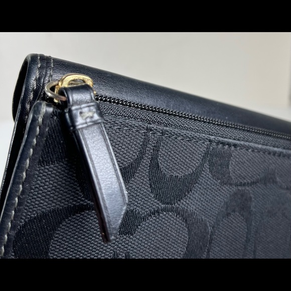 Coach Bleecker Tattersall Black Signature Clutch Wallet- Lightly Distressed - Picture 12 of 15